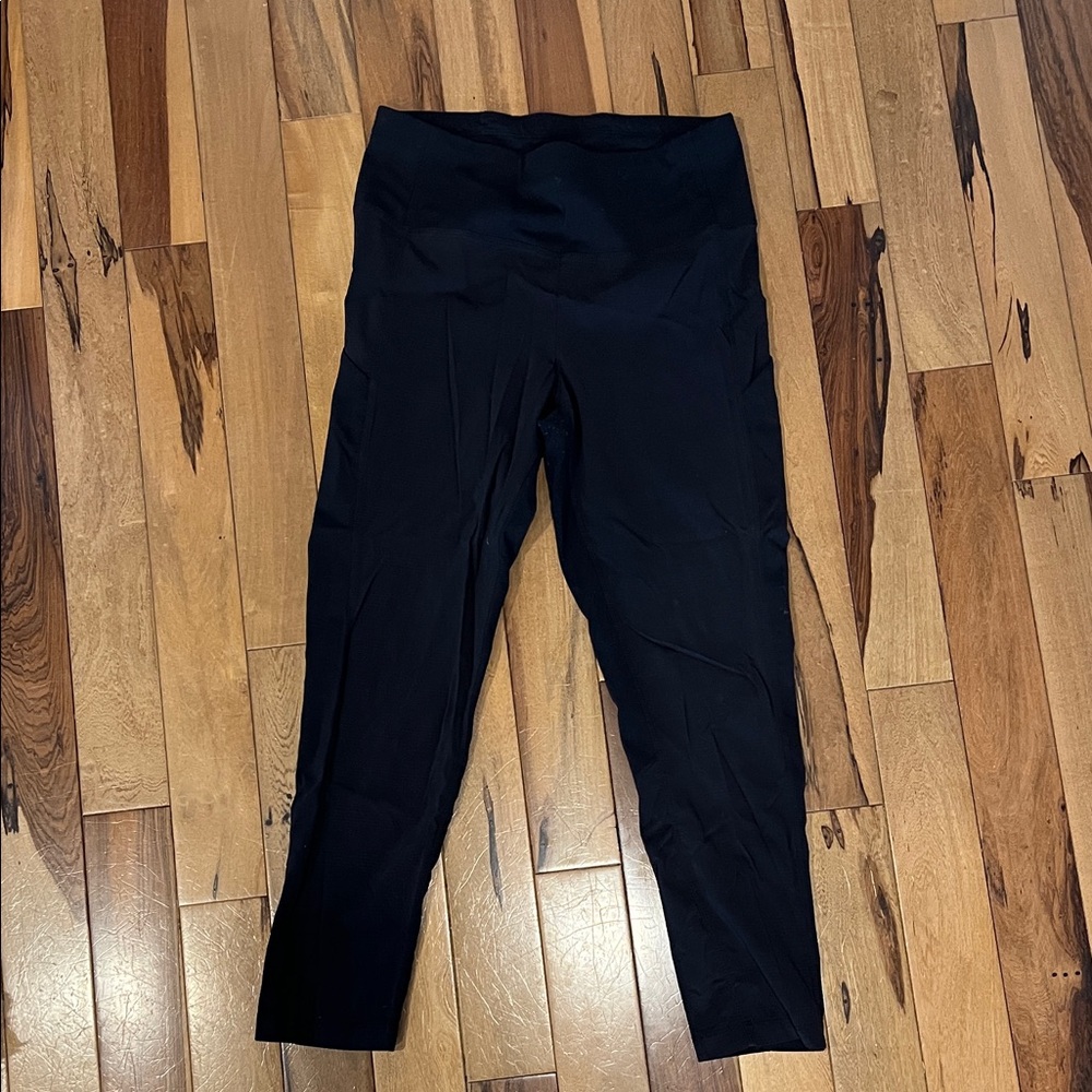 Athleta Black crop hiking/active pants